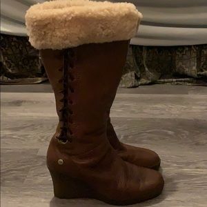 UGGS LEATHER WINTER BOOTS